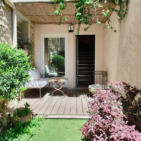 La Magnanerie Coloree.